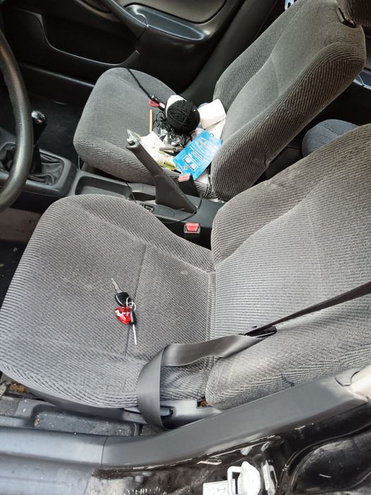 Honda Civic 1.4 IS acidentado