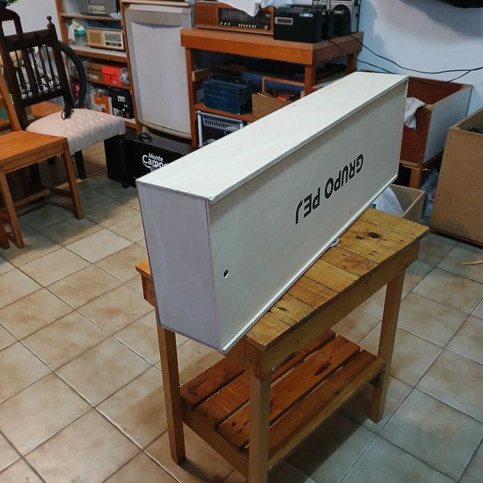 Caixa de madeira ideal para arrumação