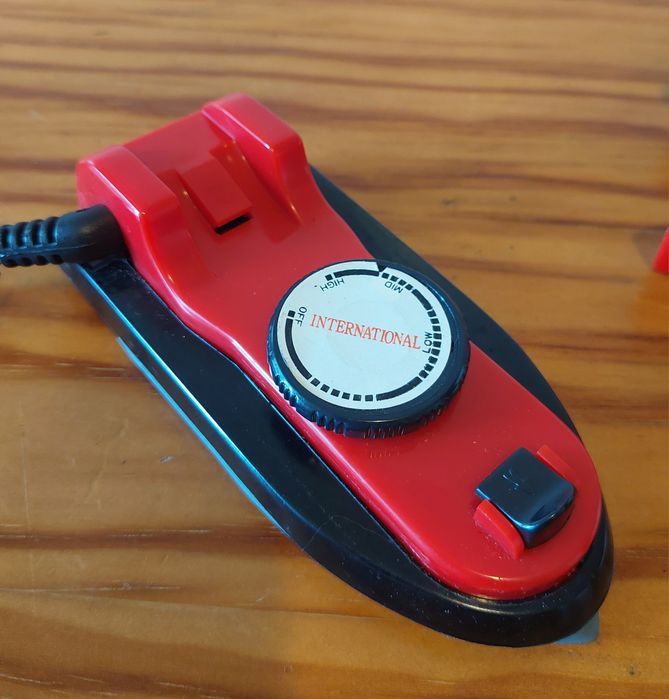 Mini ferro de engomar viagem