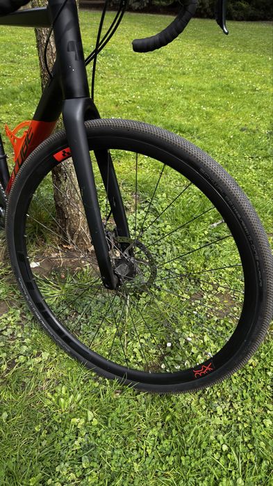 Cube Cross Race Black Red 28