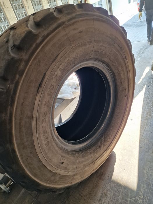 OPONY 600/65R25 Michelin