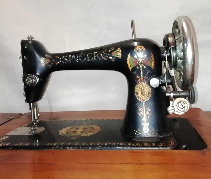 Máquina de costura antiga Singer 66K de 1910