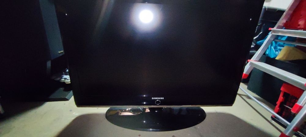 TV Samsung 40 polegadas em perfeitas condições.