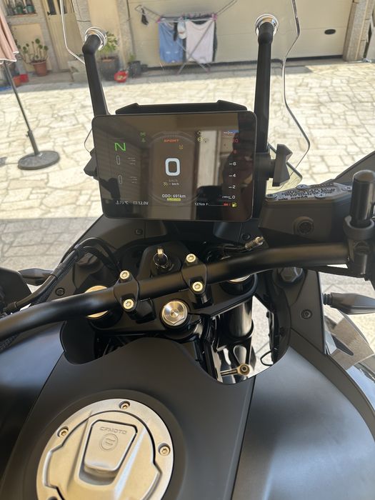 CF moto 800 explorer