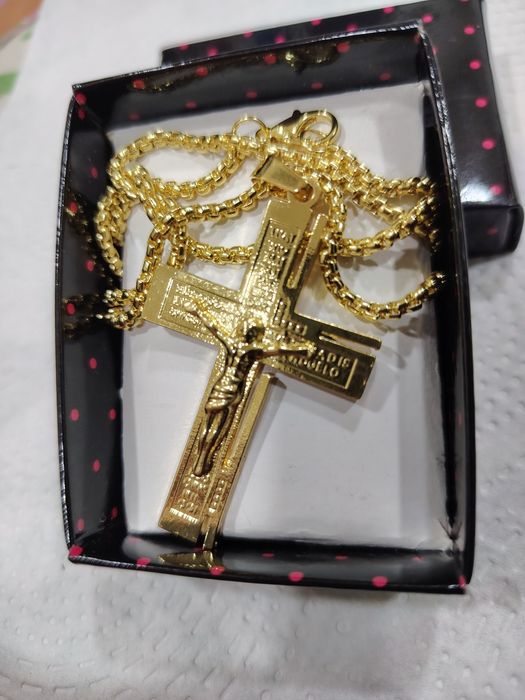 20€ cordão e pingente cruz Cristo banho ouro 24k entrego em Rio tinto