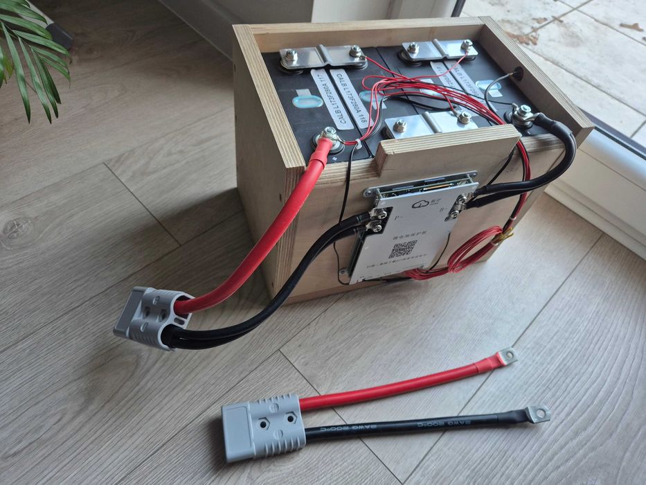 Akumulator do kampera lub budowę 12V / 280Ah / LiFePo4 JK-BMS 200A