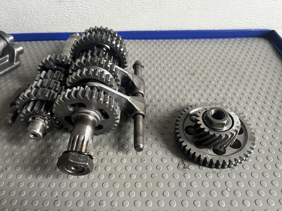 Skrzynia biegów dt 125 x r
