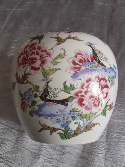 Small decorative pot459630471755212803