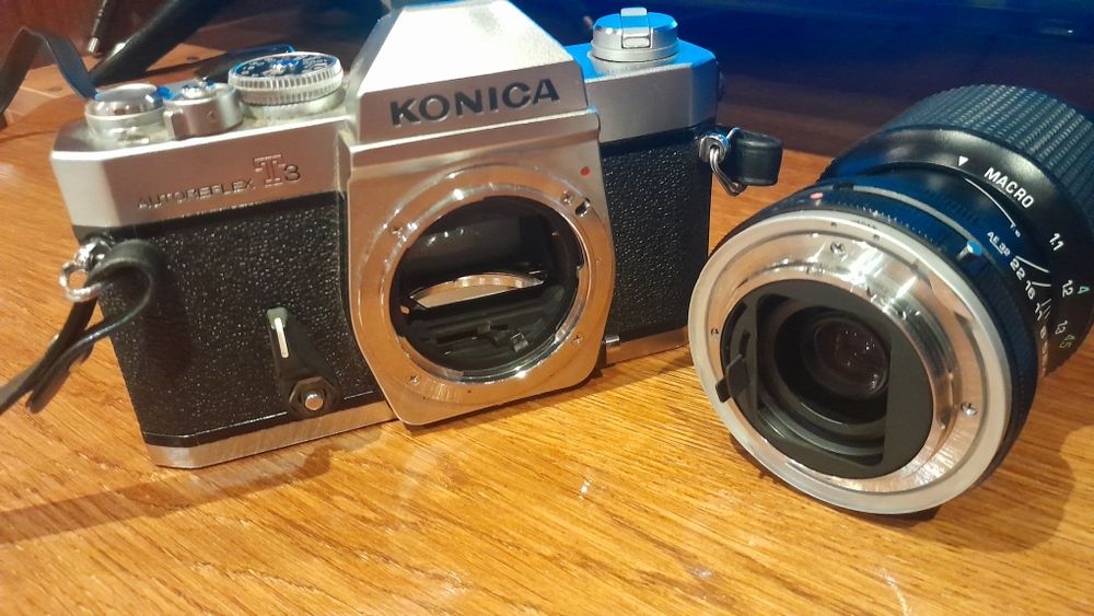 Aparat analogowy KONICA Autoreflex  T3