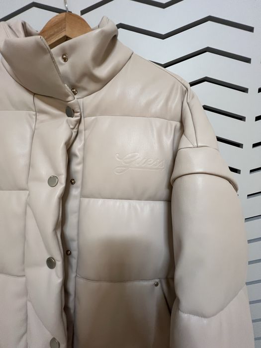Демісезонна курточка Guess