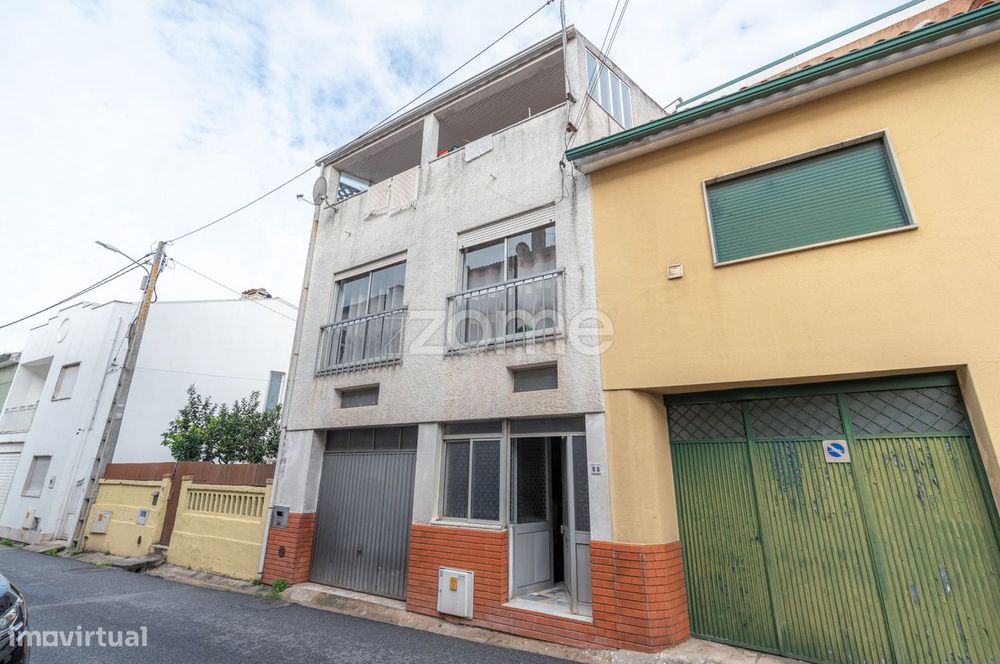 Moradia T5 | São Martinho do Bispo | c/ Garagem