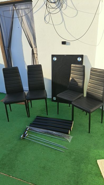 Mesa de Jantar com 4 cadeiras