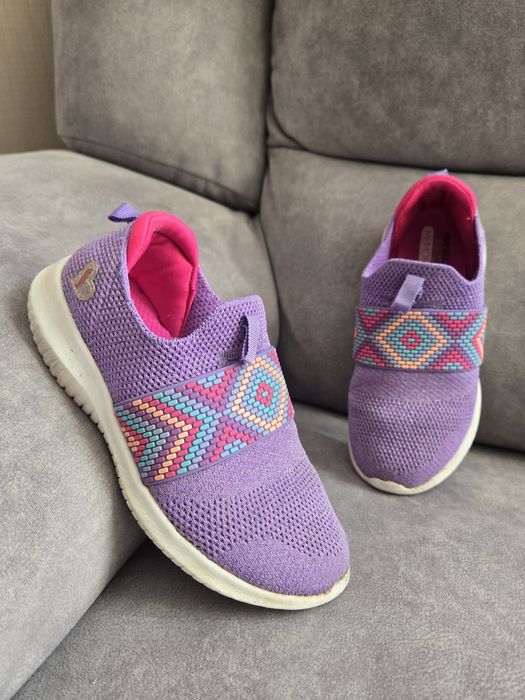 Кроссовки Skechers на девочку. Размер 32