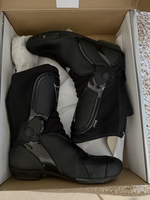 BOTAS DAINESE como novas , usadas 2/3 vezes , Tamanho n 41