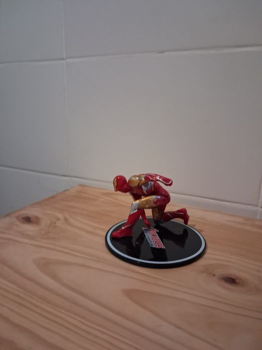Homem de ferro..