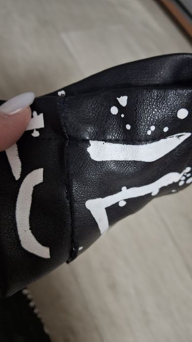 Продам косуху з екошкіри