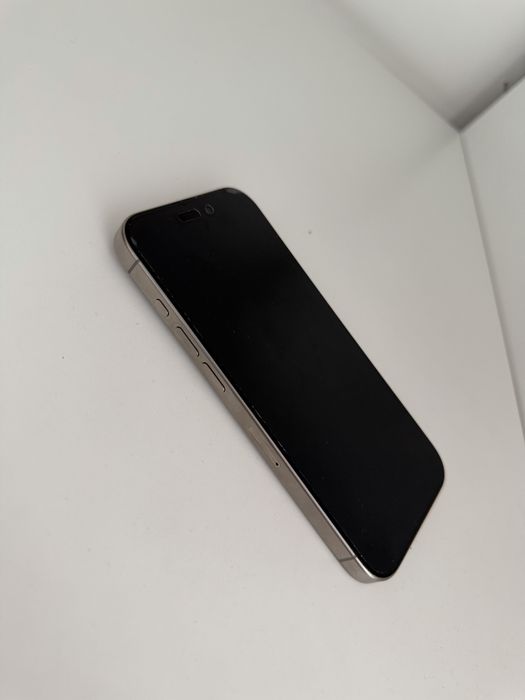 iPhone 15 Pro 128 GB – Titan Naturalny – stan bardzo dobry
