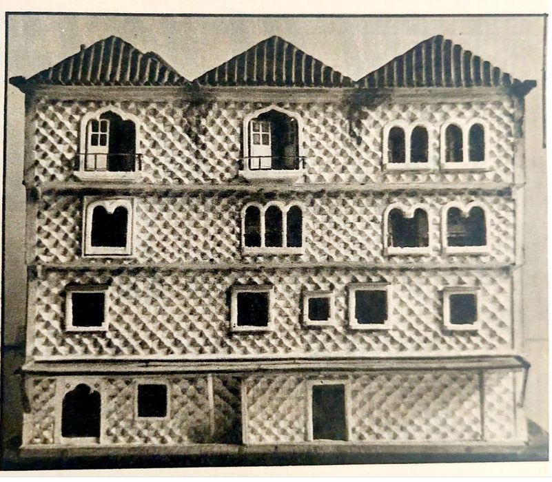 A Casa dos Bicos 1967 - 5 páginas!