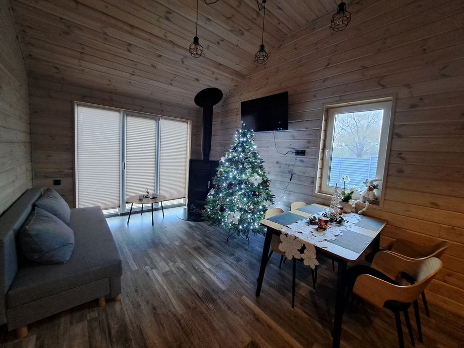 Дуже затишний будинок біля струмка для відпочинку на літо або вихідні