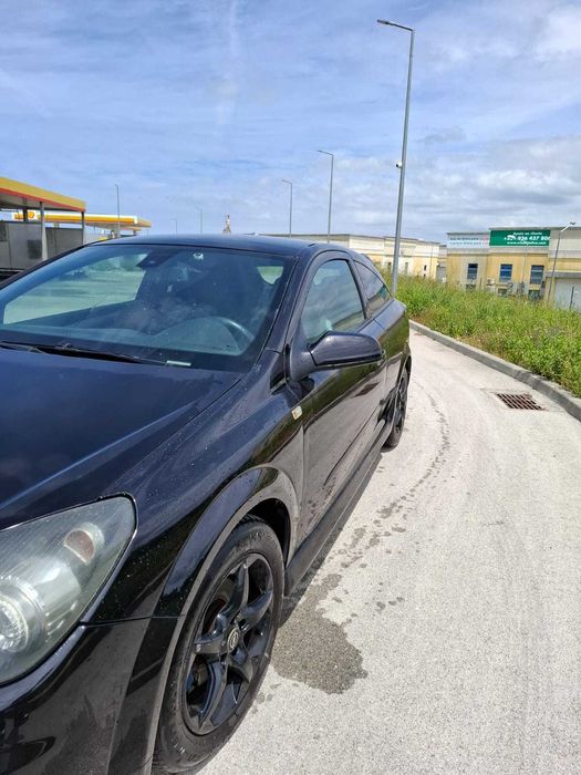 Opel Astra GTC 2010