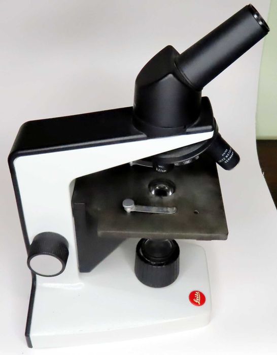 mikroskop laboratoryjny biologiczny  E. Leitz (Leica) HM-Lux