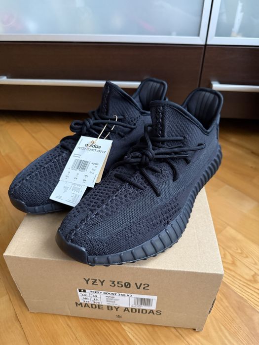 YEEZY boost 350 v2 ONYX