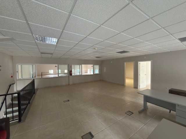 armazém (espaço comercial)