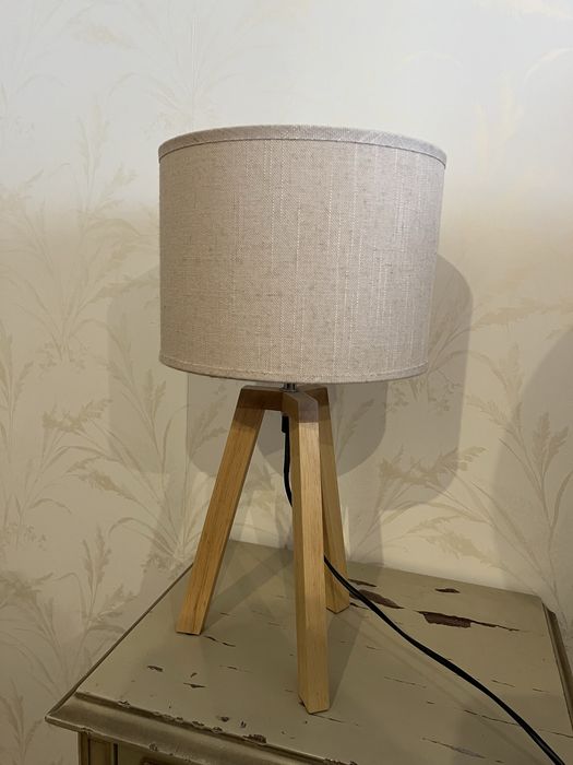 Candeeiro em madeira