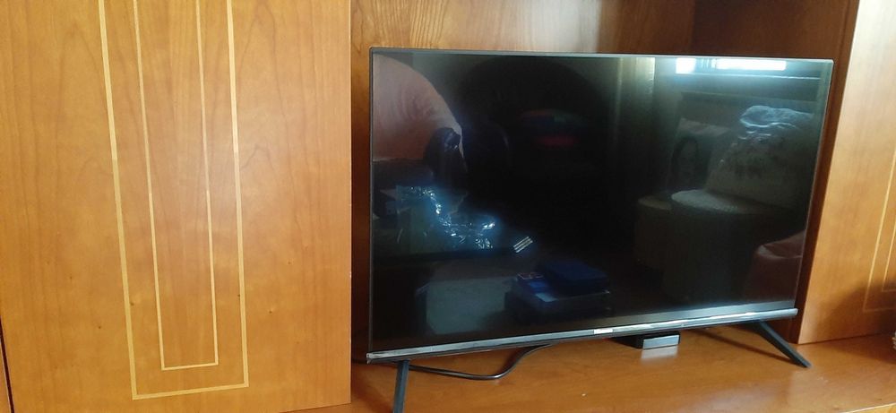 Televisão Hisense nova