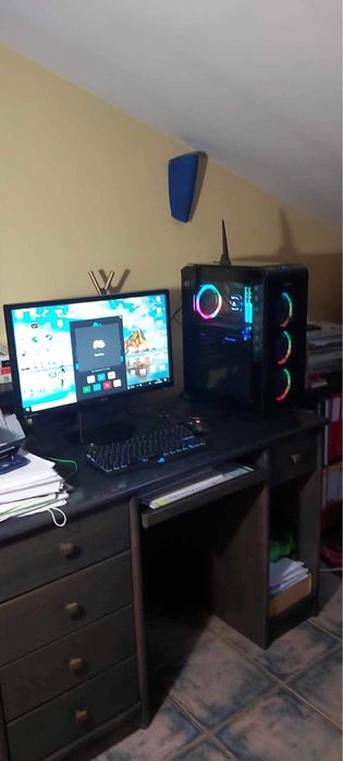 Pc gaming. Set up gaming. Torre, monitor, rato, teclado