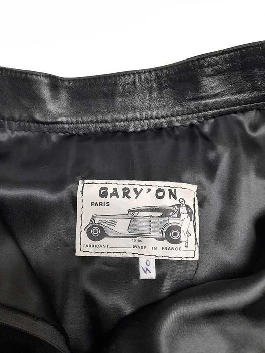 Saia Preta Folhos Pele Genuína Couro envernizado e Camurça Camadas 40