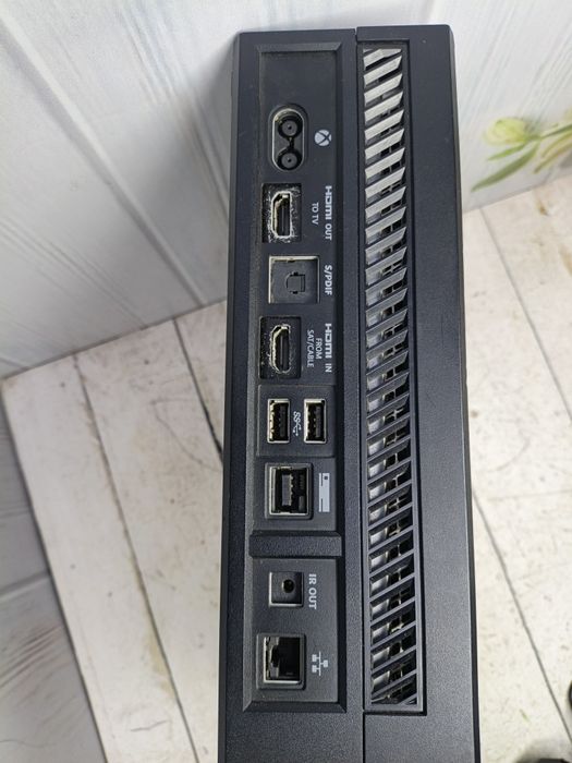 Ігрова приставка Xbox one fat