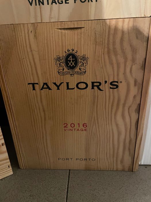 Caixas madeira de vinho