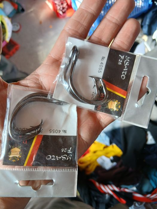 Dwie paczki haków wędkarskich Byron