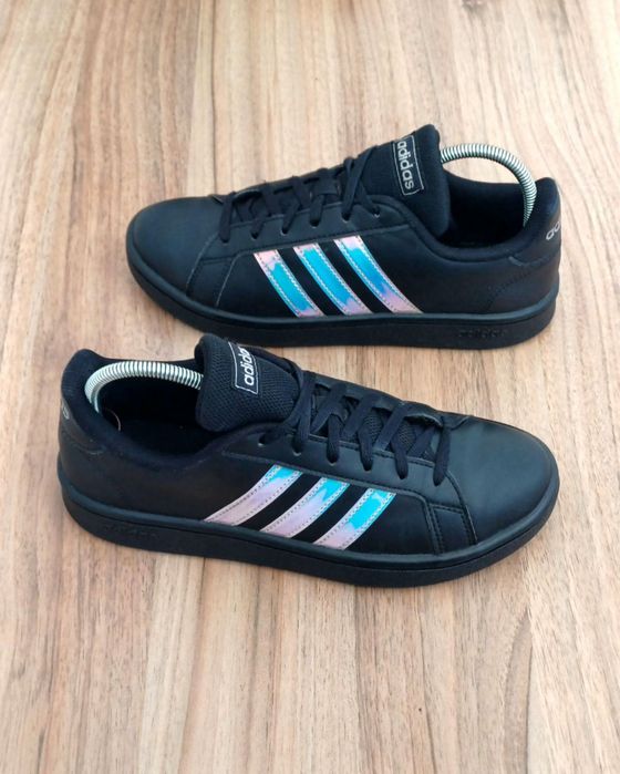 Adidas чорні жіночі кеди кросівки / Nike підліткові кросовки кеди 37-38р