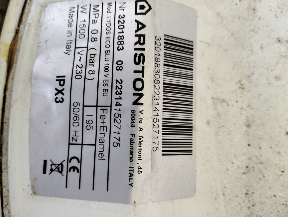 Residência e termostato digital Ariston
