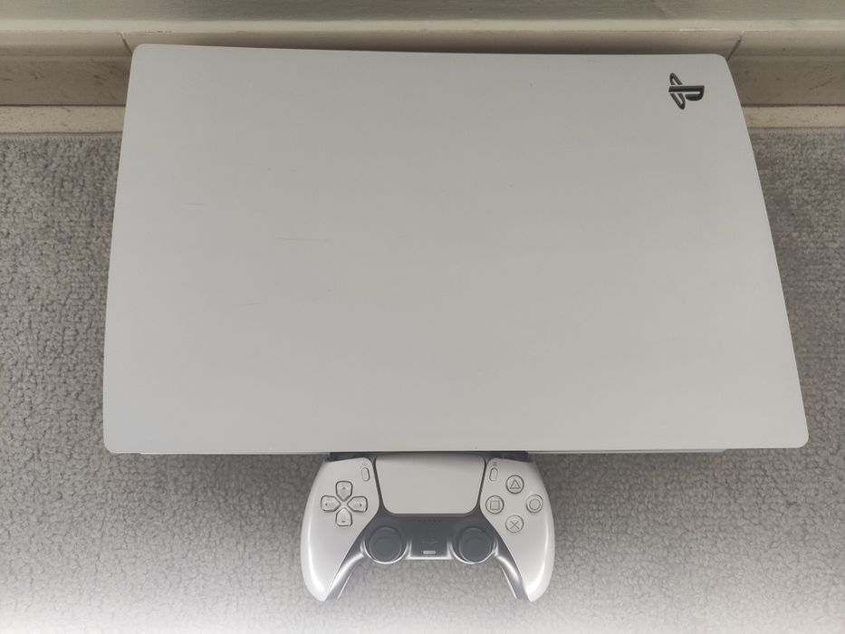 Consola Sony PlayStation PS5 Edição Standard (aceito retoma)