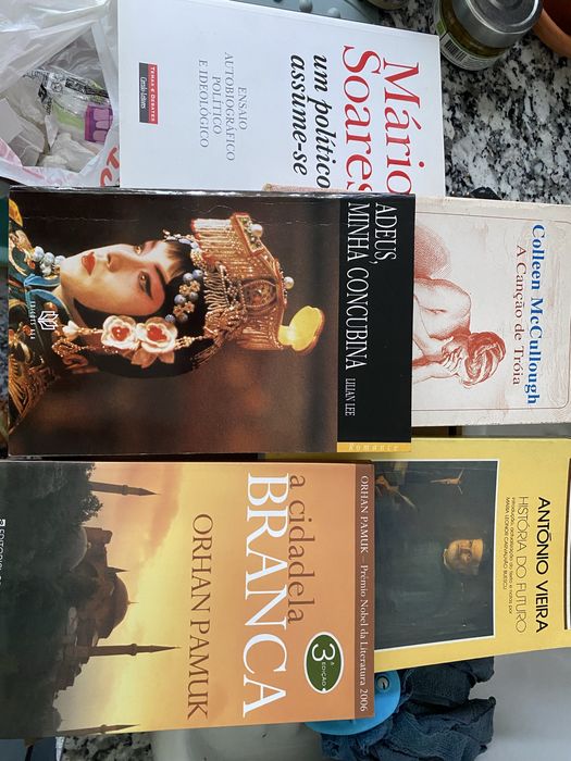 Lote 5 livros-A cancao de troia,hist do futuro,a cidadela branca,