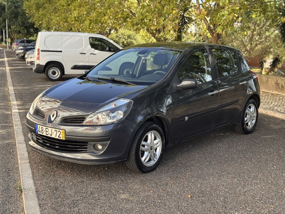 Renault Clio III 1.2 75cv