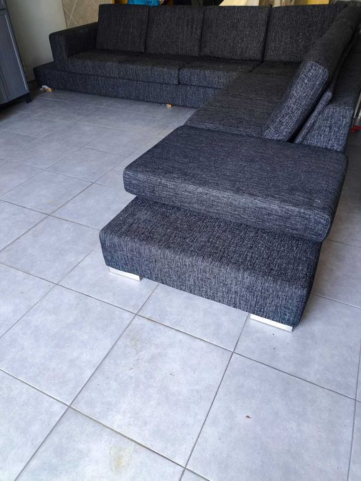 Sofá em "L" em excelente estado