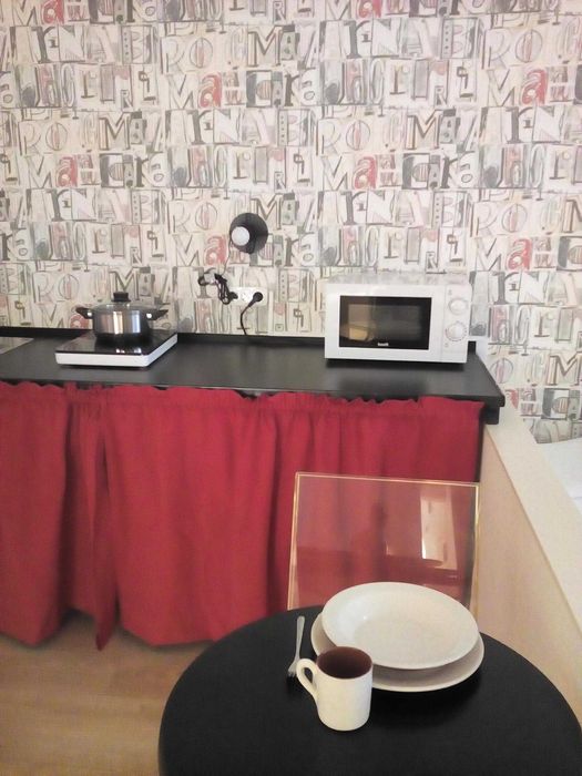 Estúdio c kitchnette, wc privado, despesas e limpezas inc, 15 setembro