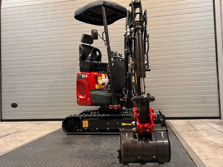 MINI GIRATORIA XN12.9 1200KG RHINOCEROS motor Kubota