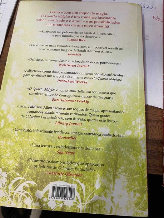 LIVRO O Quarto Mágico de Sarah Addison Allen e outro