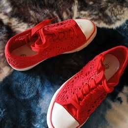 Tenis Vermelhos Crochet