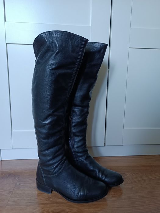 Czarne skórzane muszkieterki Lasocki 36