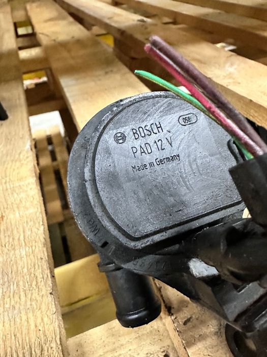 Дод. помпа Skoda SuperB Octavia. Дополнительная помпа Шкода Суперб