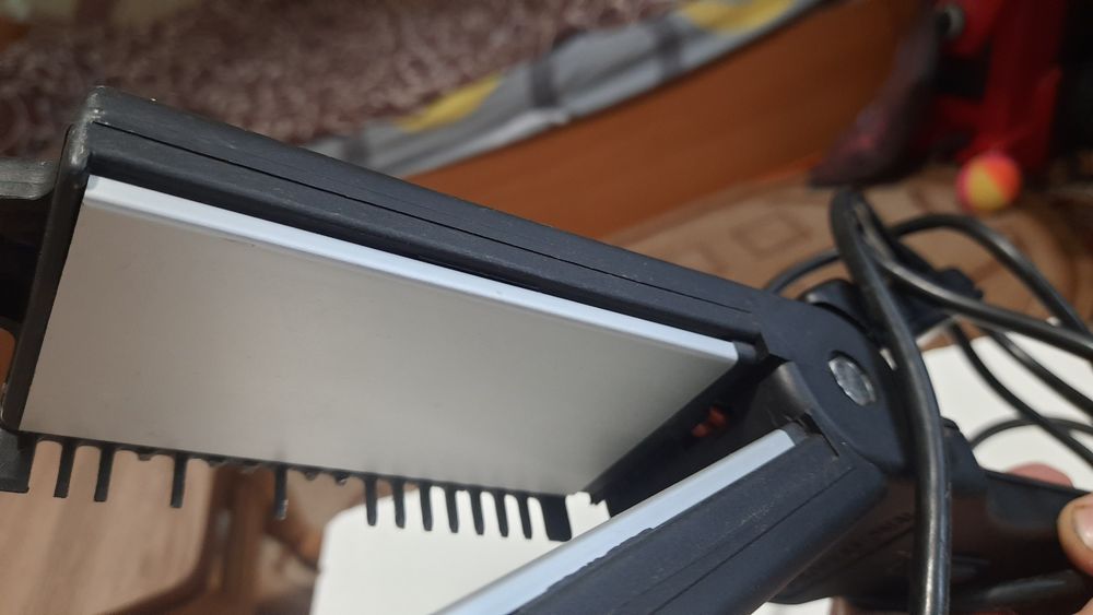 Вирівнювання волос професійний , Італія.