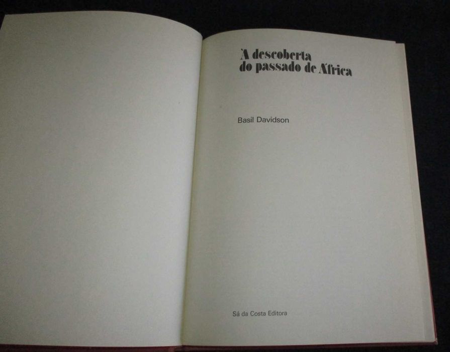 Livro À descoberta do passado de África Basil Davidson