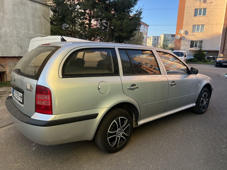 Skoda Octavia tour 2001 p 1.6 бензин