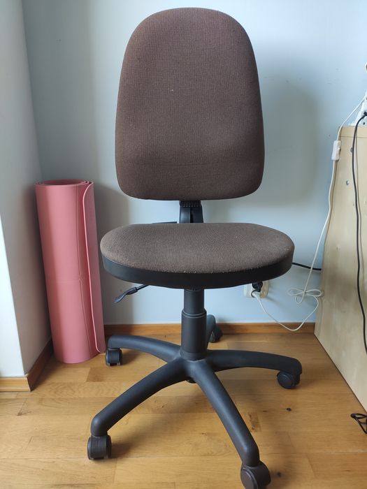 Krzesło biurkowe, regulowane, brązowe